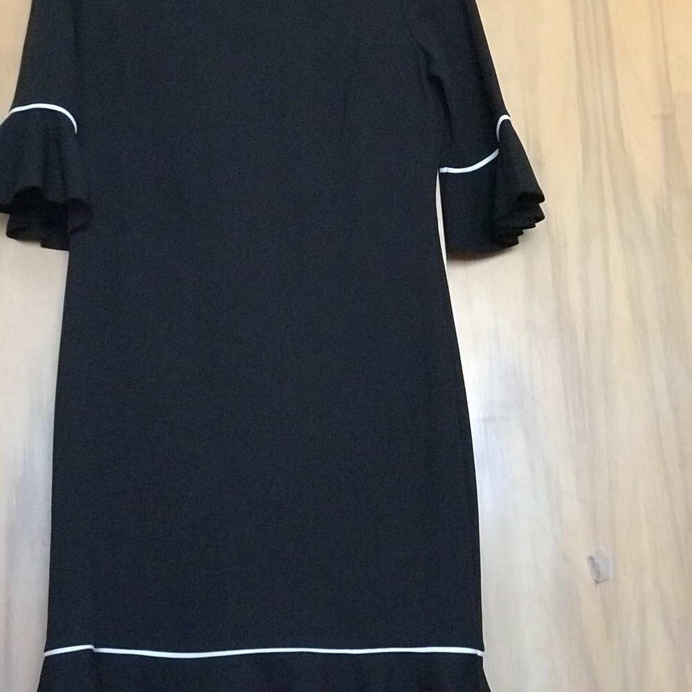 Dress - Picture 8 of 11